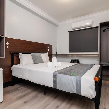 Dch On Mitchell Hotel Darwin Exterior foto