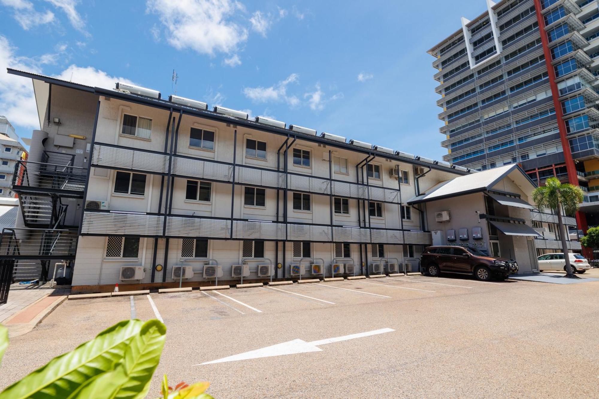 Dch On Mitchell Hotel Darwin Exterior foto